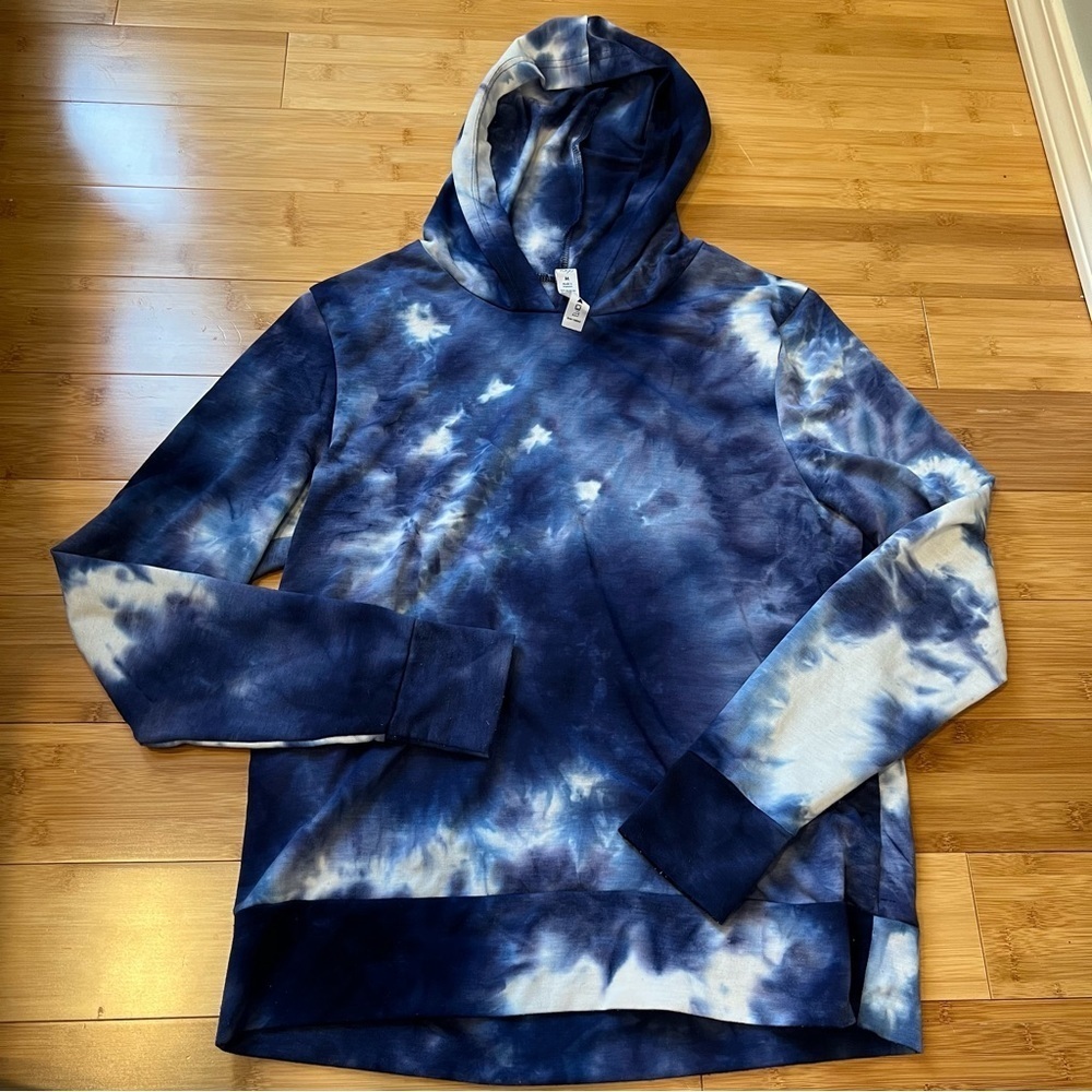 VOGO Athletics Sweatshirt hoodie size medium blue tie dye soft thin